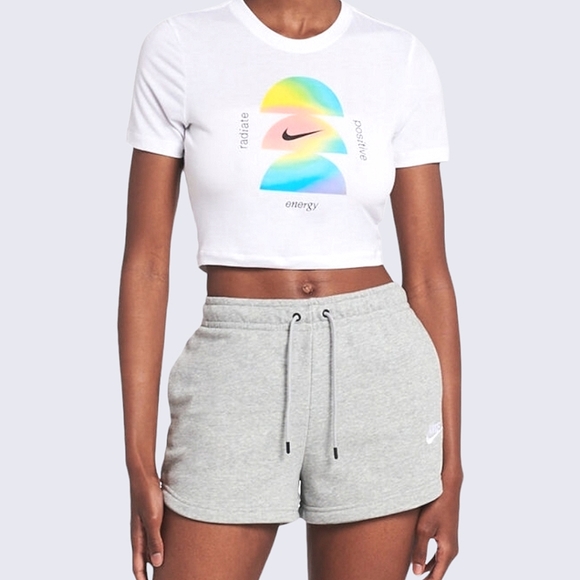 Nike Tops - NWT Women's Nike Slim Fit Crop Top Size Small